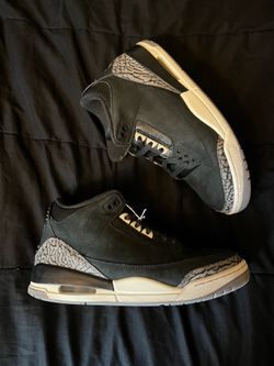 Off noir Jordan 3’s size 9
