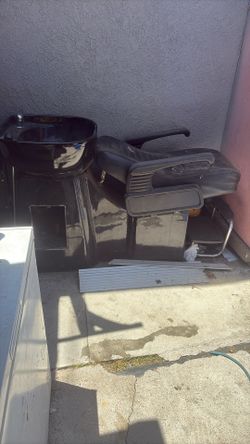 Head Wash Station $1