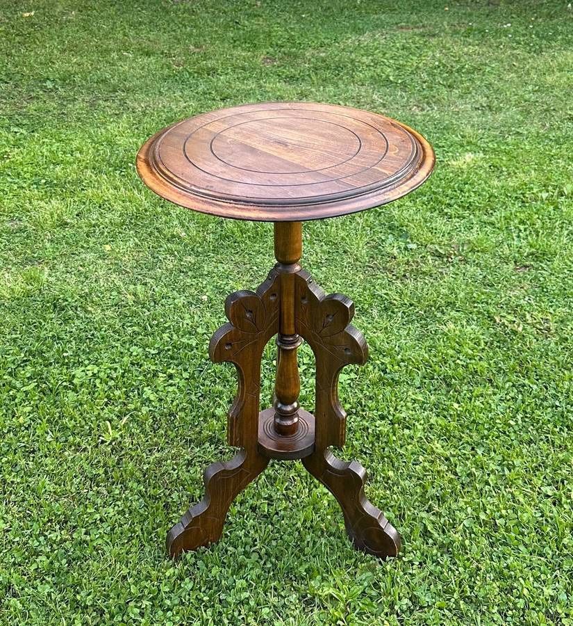 Vintage Carved Wood Round Accent Side Table Pedestal Stand