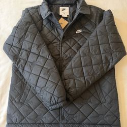 FS: Nike Club Coaches Quilted Therma-Fit Jacket (HV1377-010)