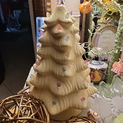 Mr Christmas 15” Mr. Cottontail EASTER BUNNY White Battery Operated Lighted Tree