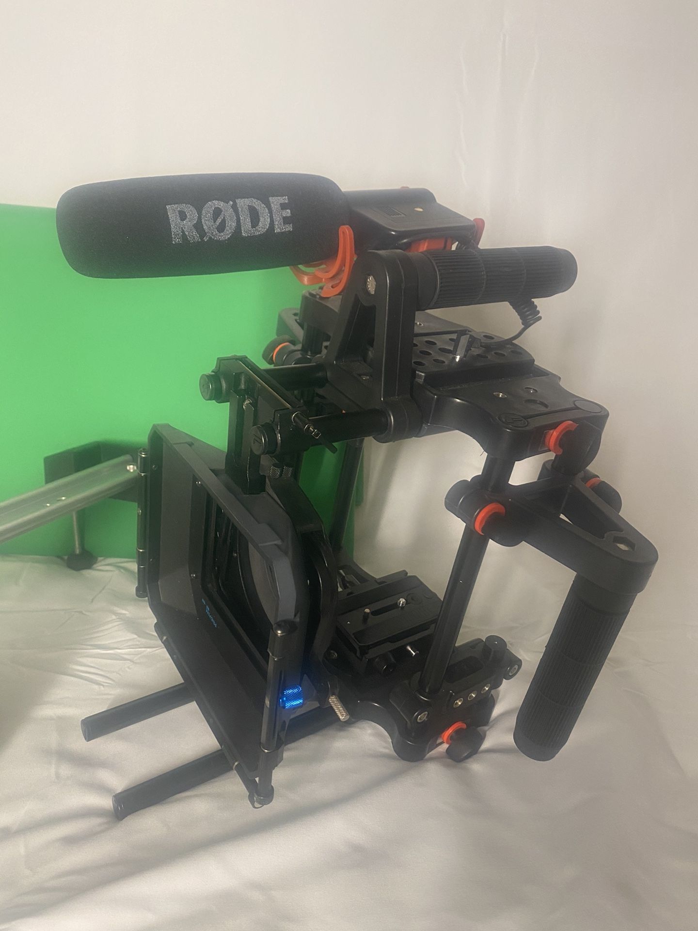 Cinema box with rode shotgun mic