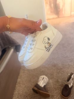 Snoopy toddler shoe