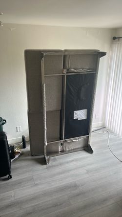 FUTON / COUCH