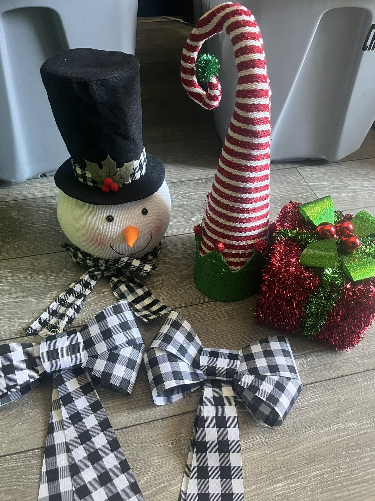 Christmas Toppers And Decor
