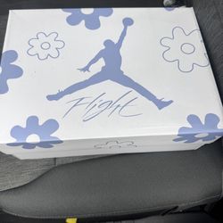 Jordan 4s
