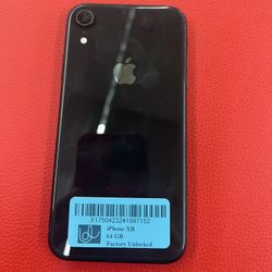 XR Unlocked clean 64Gb with charger, screen protector & warranty @ 12811 N Nebraska Ave. Tampa, 33612