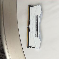 1x16GB DDR5 RAM 