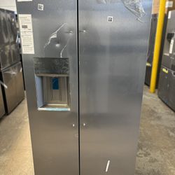 New Frigidaire Gallery Side By Side Refrigerator 33”wide