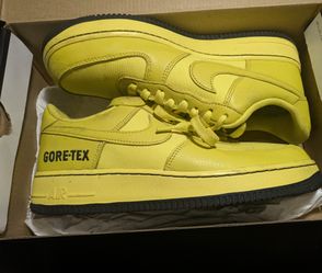 New NIKE AIR FORCE ONE " DYNAMIC YELLOW" LOW 8'1/2"