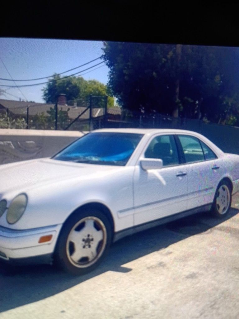 1999 Mercedes-Benz E-Class
