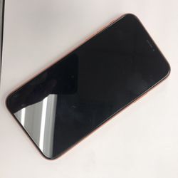 IPhone xr 64 gb Unlocked with store warranty for Sale in Winter