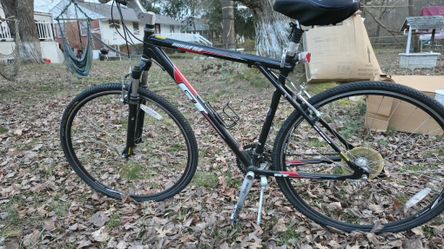 GT Nomad LTD Hybrid Bike Bicycle 19" Frame