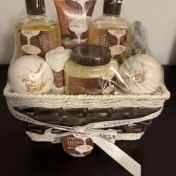 Christmas Gift Basket