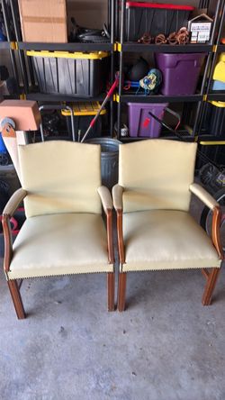 Accent Chairs