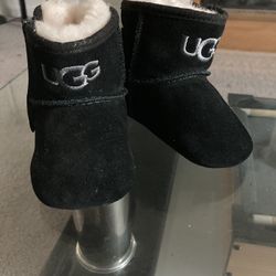 Kids Uggs Sz 3