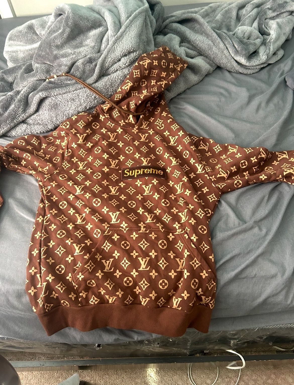 louie vuitton x supreme legit