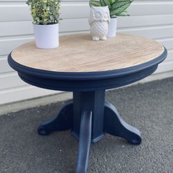 Solid Oak Side Table / End Table / Coffee Table