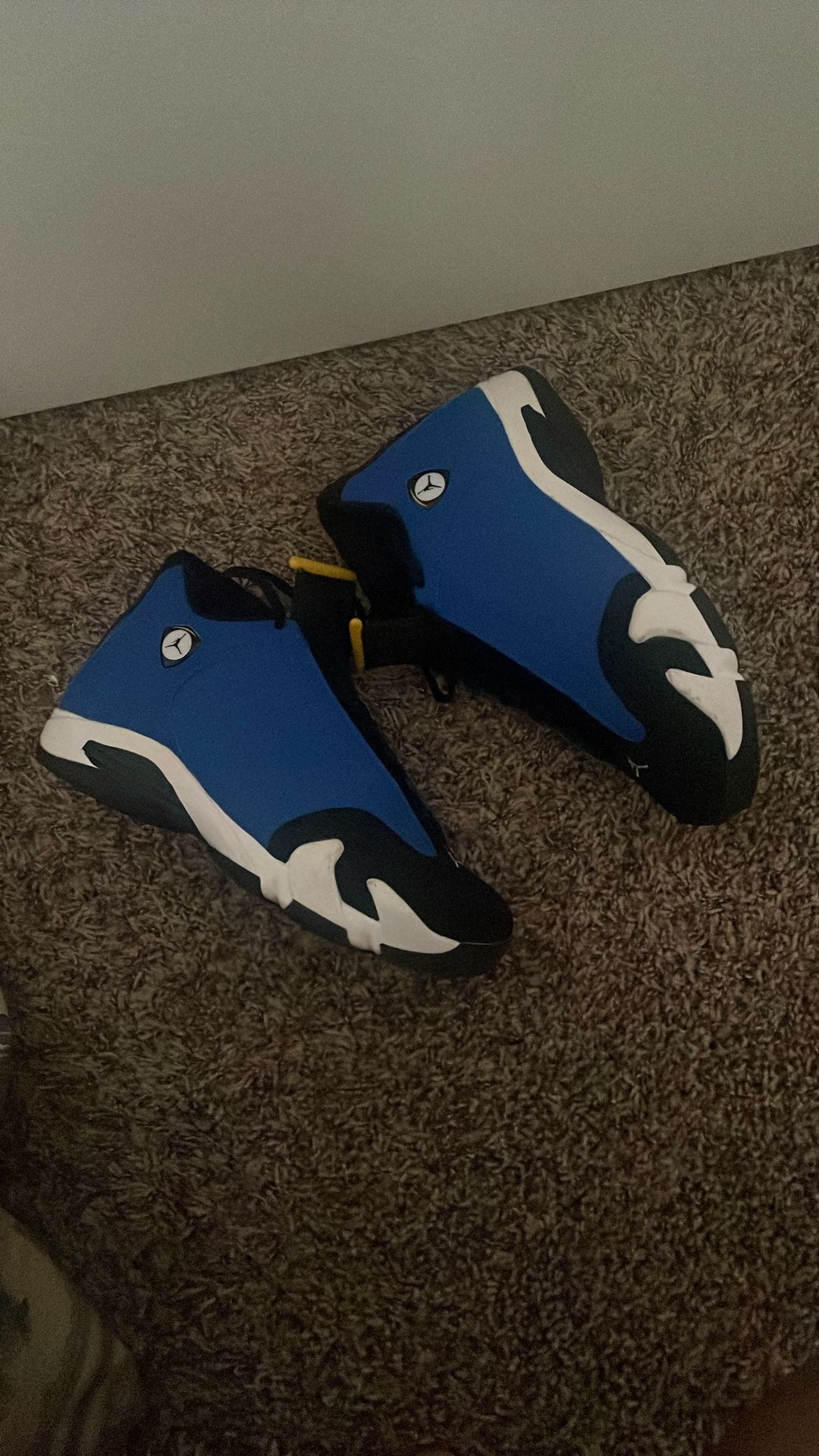 9.5 Men 200$