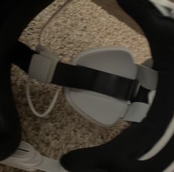 Oculus Quest 2 Bundle (Charger Not Included)