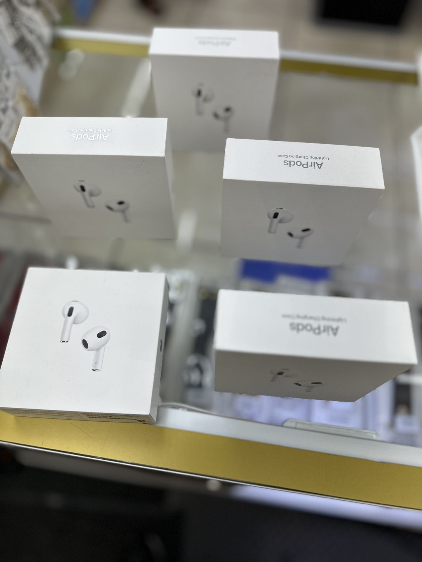 We Have Brand New Original Apple AirPods 3thd Generation 🔥⌚️📱on sale 🔥⌚️📱