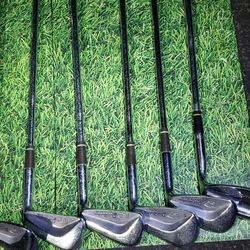 ⛳🏌️‍♀️Golf Clubs (Irons, Wedges, Putters & More)🏌️‍♂️⛳