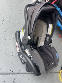 Graco Baby Car Seat..