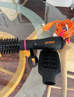 AMIKA HAIR  BLOWER
