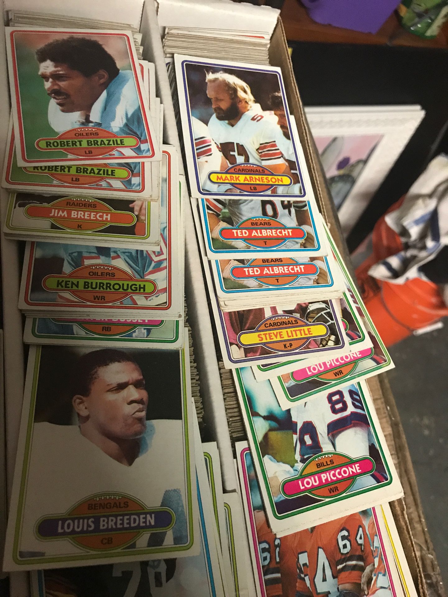 About 3500 1980 Topps football cards