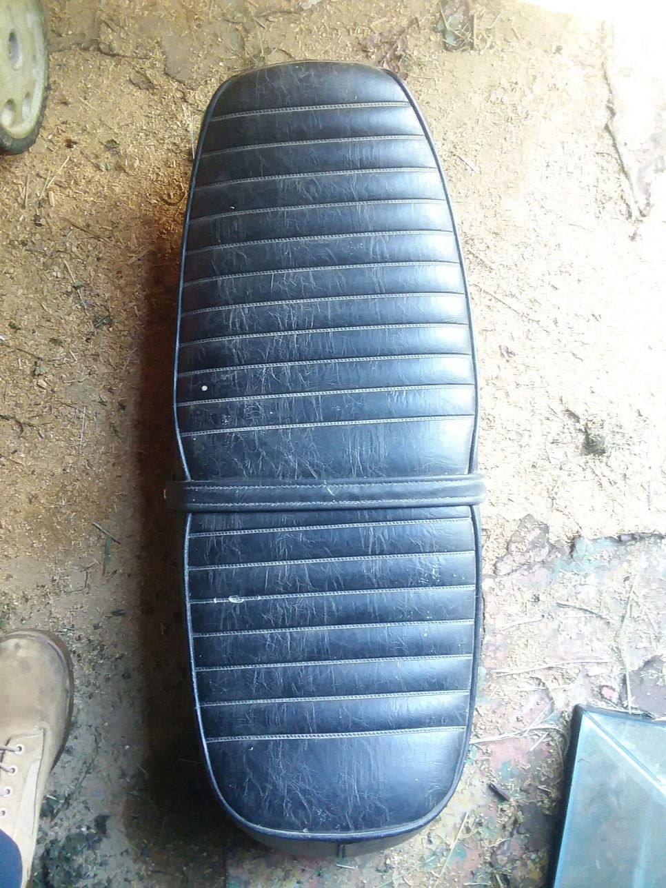 Kawasaki KZ650 Motorcycle Seat