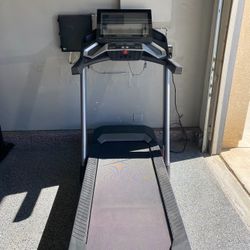 Treadmill 