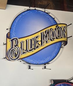 Blue Moon Neon light READ