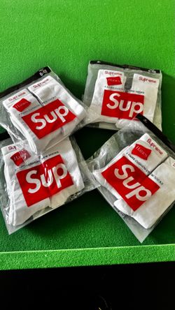 Supreme x Hanes Cushion Crew Socks 4-Pack