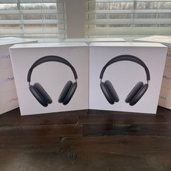 Apple airpod maxes