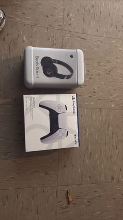 Beats Solo 4 And P5 Controller