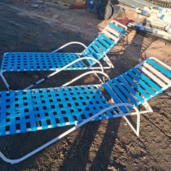Outdoor Lounge Chairs