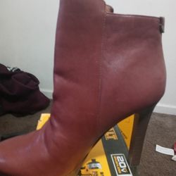 coach boots size 8 for only 60