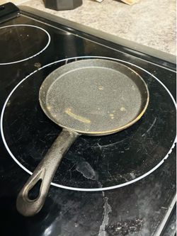 Cast iron skillet