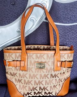 MK Authentic  Michael Kors Purse 