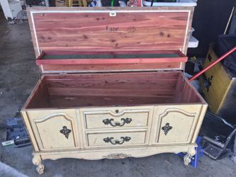 LANE CEDAR CHEST.