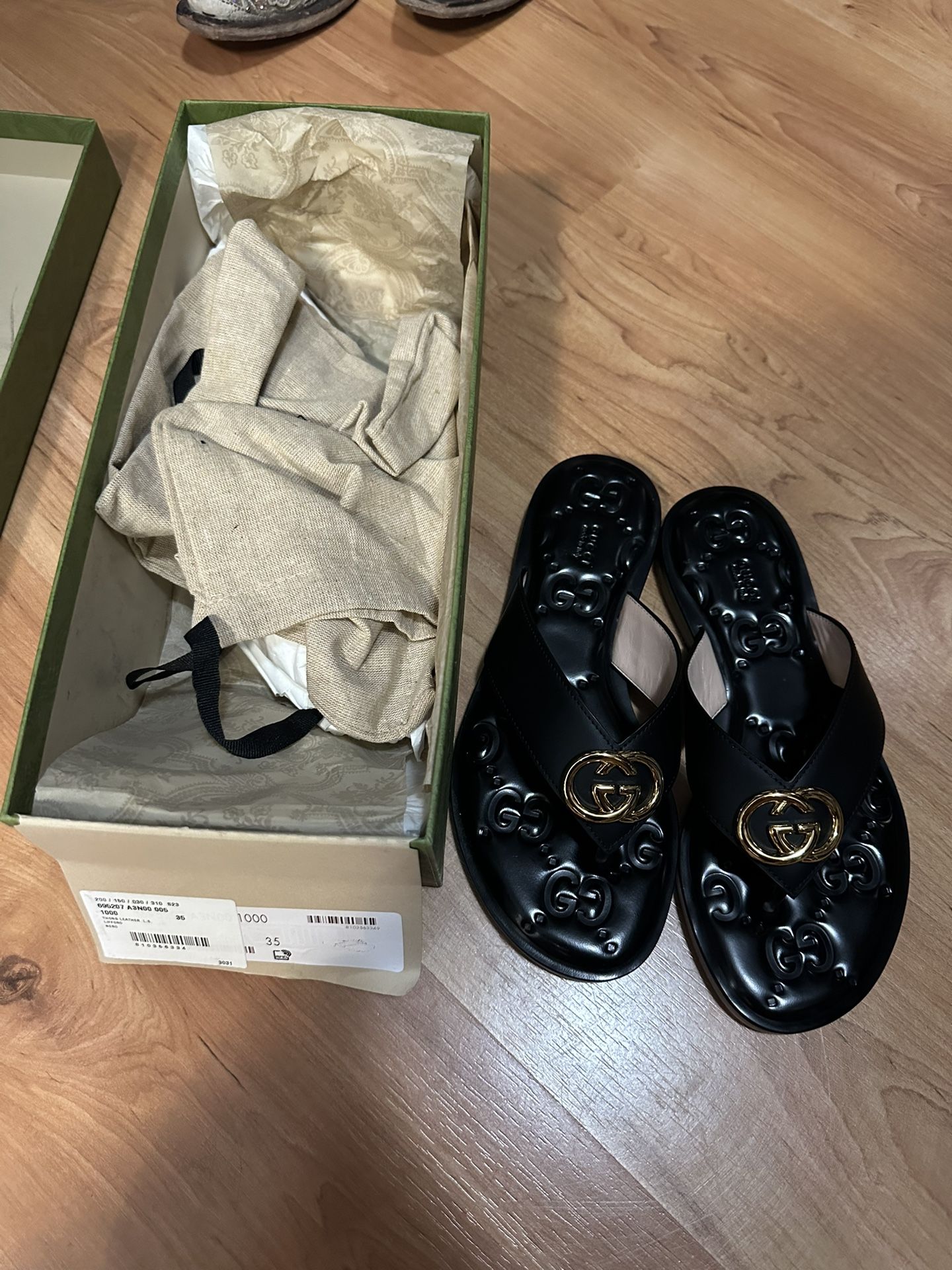 GUCCI WOMEN'S THONG SANDAL Size 35 Size 5