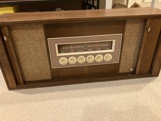 Vintage Packard Bell Stereophonic Radio/Stereo 1960s cabinet, stereo works. 35”x9”x15”. Vacuum Tube