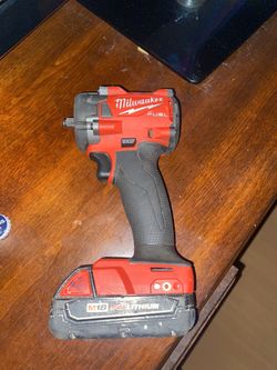 Milwaukee Stubby 3/8 With Battery