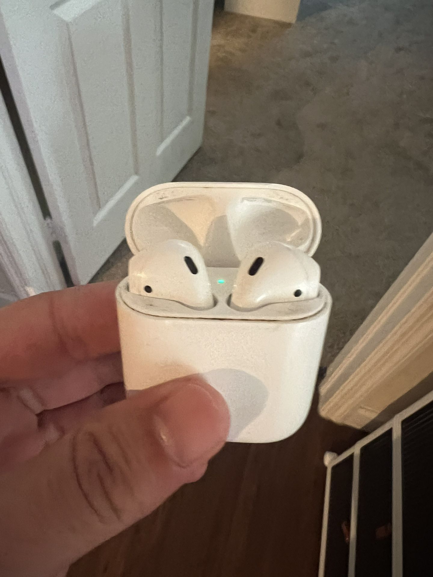 AirPod Gen 1s