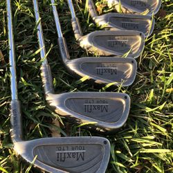 Golf Clubs / Maxfli Tour LTD True Temper Dynamic Gold R300U Golf Clubs