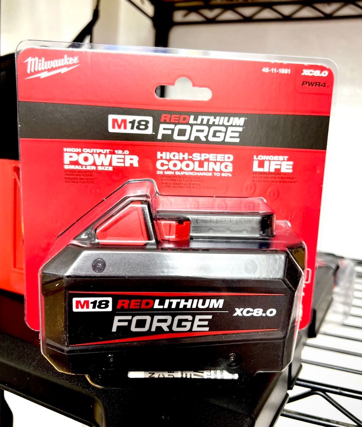 Milwaukee M18 18V Lithium-Ion REDLITHIUM FORGE XC 8.0 Ah Battery