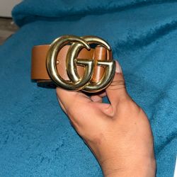 Brown Women’s Gucci belt