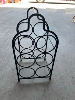 Wine bottle rack