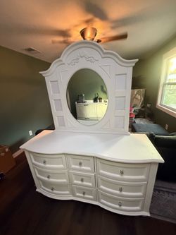 White dresser and mirror