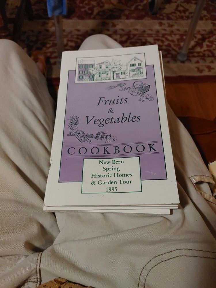 New Bern Historic Homes & Garden Tour Books